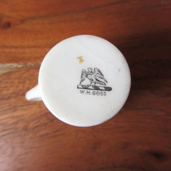 W.H. Goss crested heraldry china vintage Malmesbury (GC064 Grace) - Picture 7 of 9